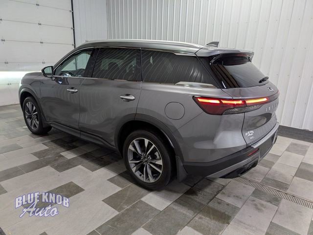 Used 2023 INFINITI QX60 Luxe w/ Performance Audio Package image 2