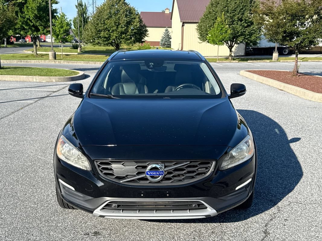 Used 2016 Volvo V60 T5 Cross Country w/ Convenience Package AWD/4WD image 3