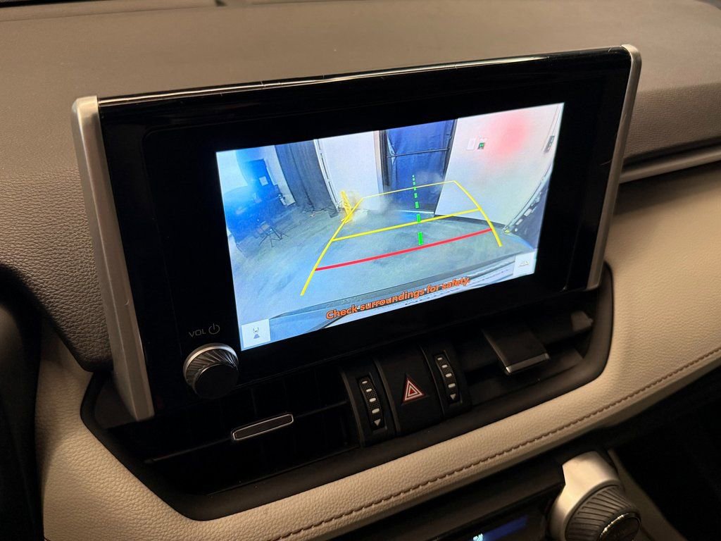 Used 2023 Toyota RAV4 XLE Premium image 14