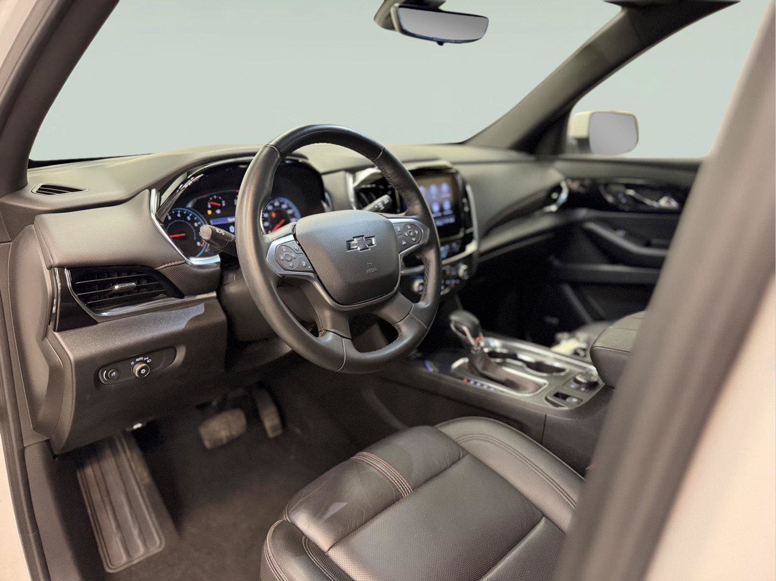 Used 2023 Chevrolet Traverse RS w/ LPO, Floor Liner Package AWD/4WD image 23