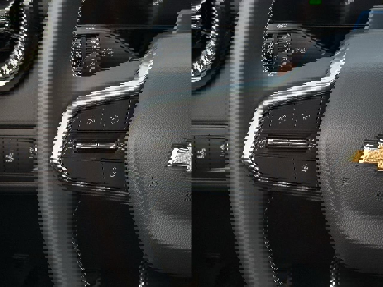 New 2026 Chevrolet Blazer EV LT image 13