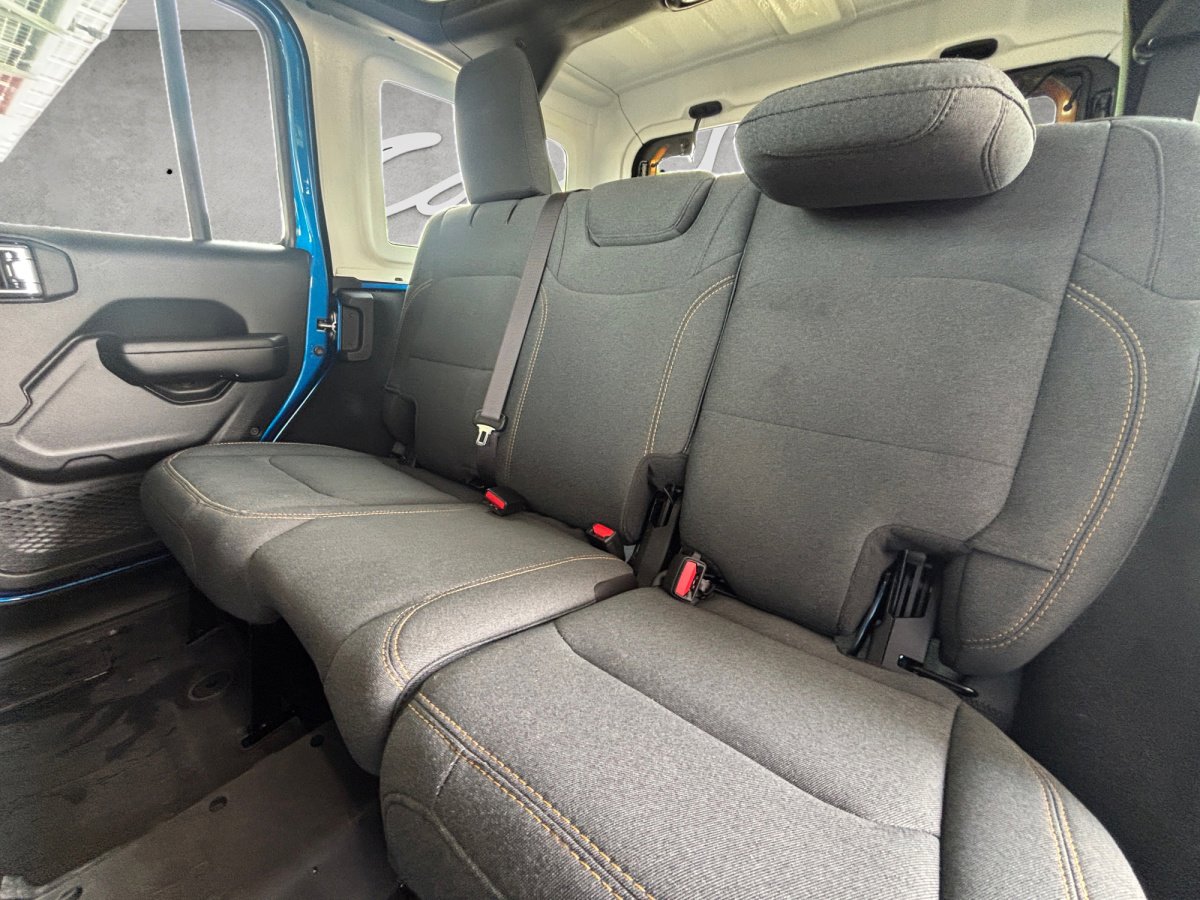 Used 2024 Jeep Wrangler Sport S image 27