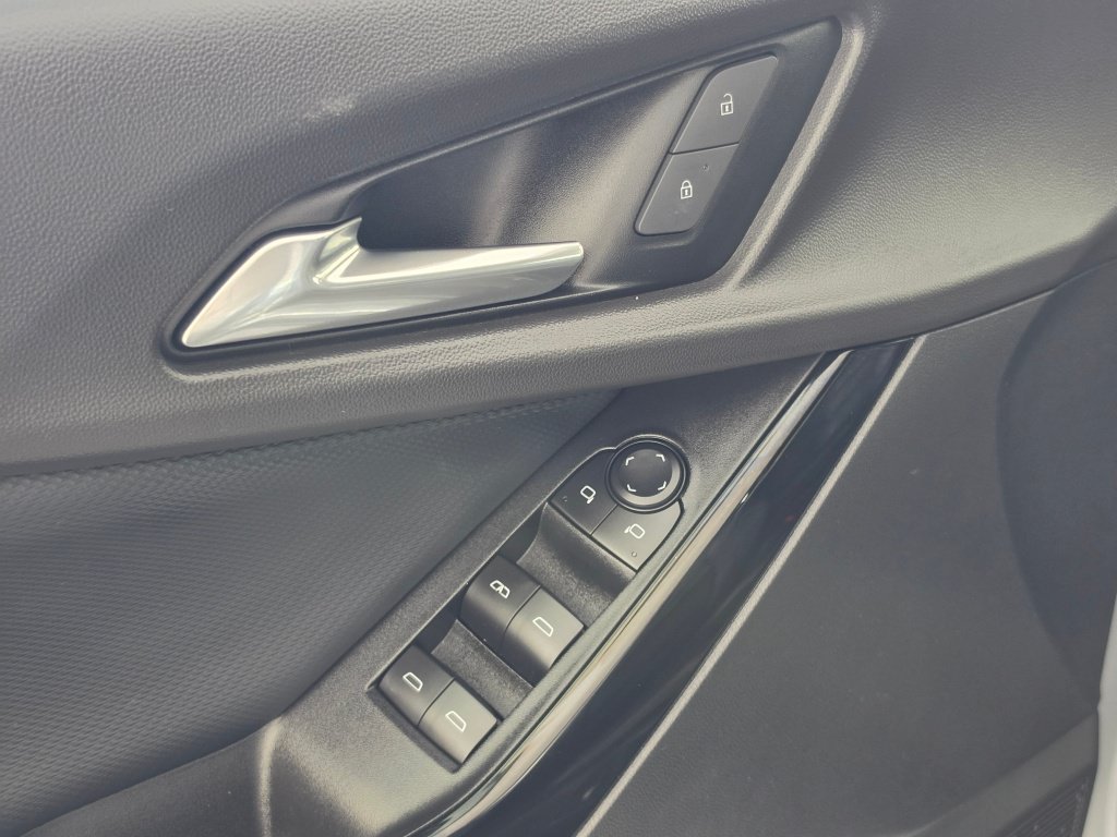 Used 2025 Chevrolet Equinox LT w/ Convenience Package II FWD image 27