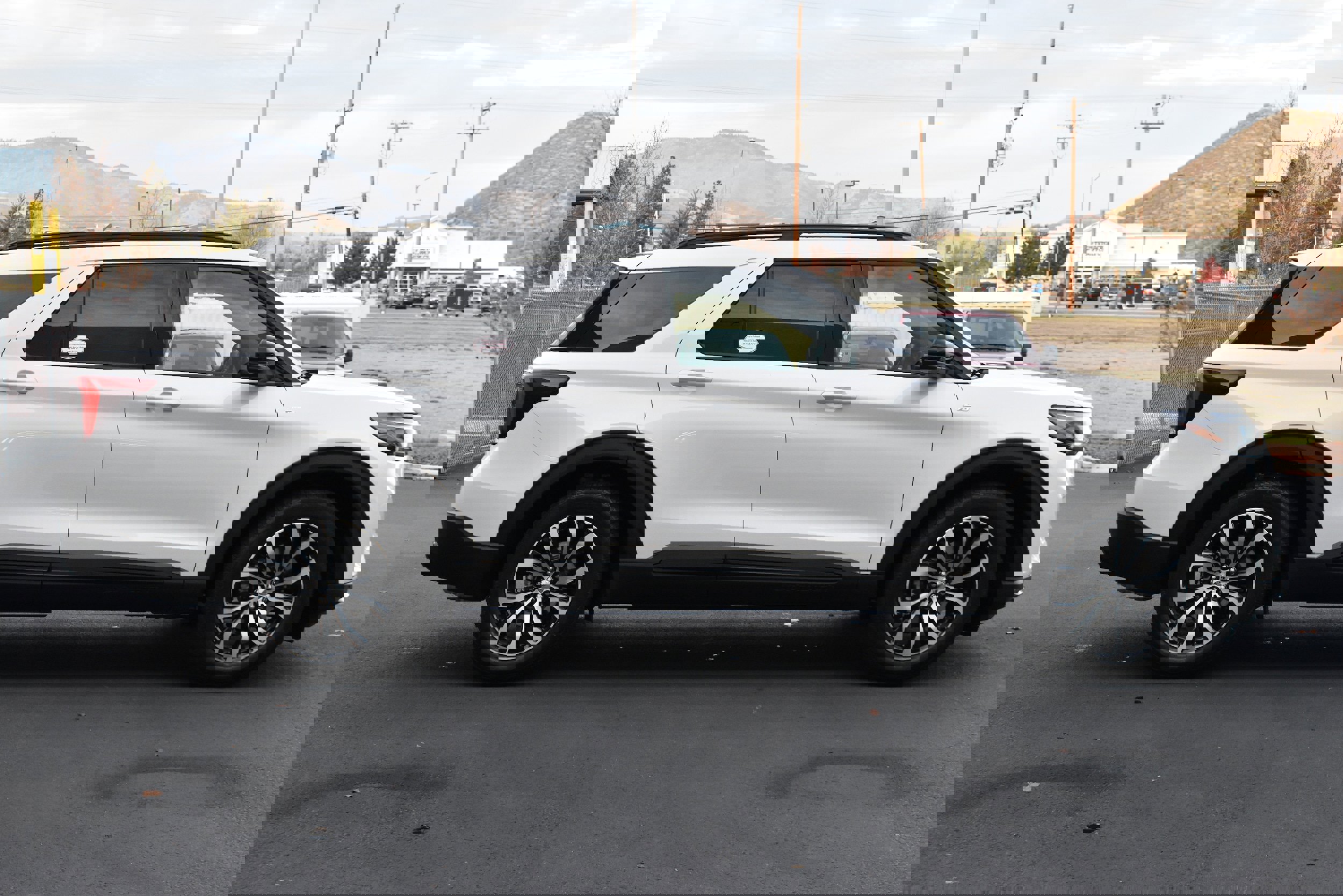 New 2026 Ford Explorer ST-Line image 5