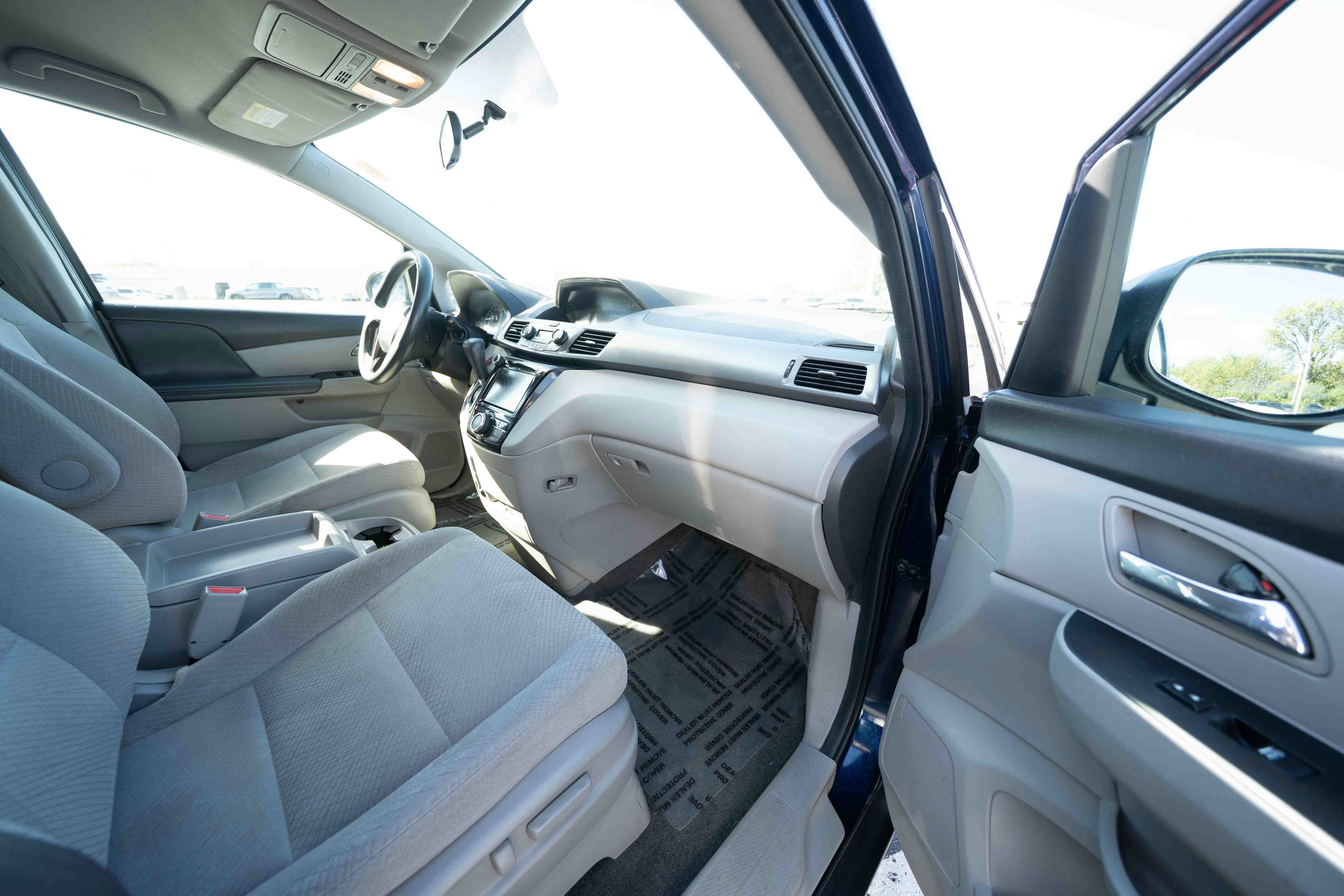 Used 2014 Honda Odyssey EX image 26