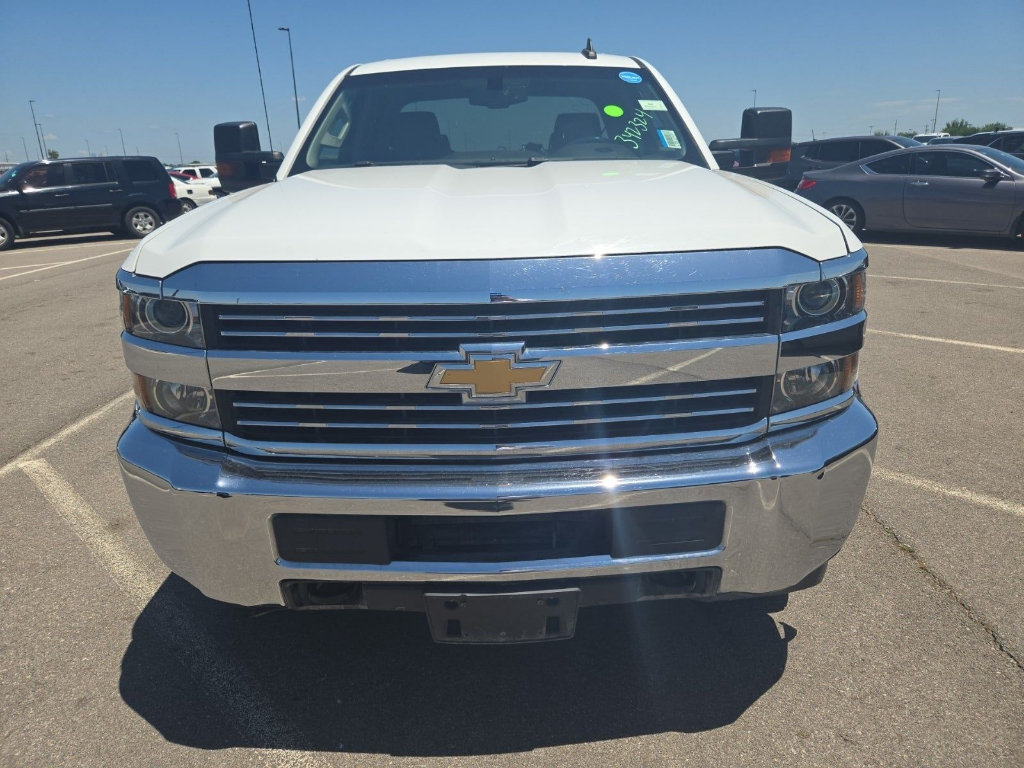 Used 2018 Chevrolet Silverado 2500 LT AWD/4WD image 2