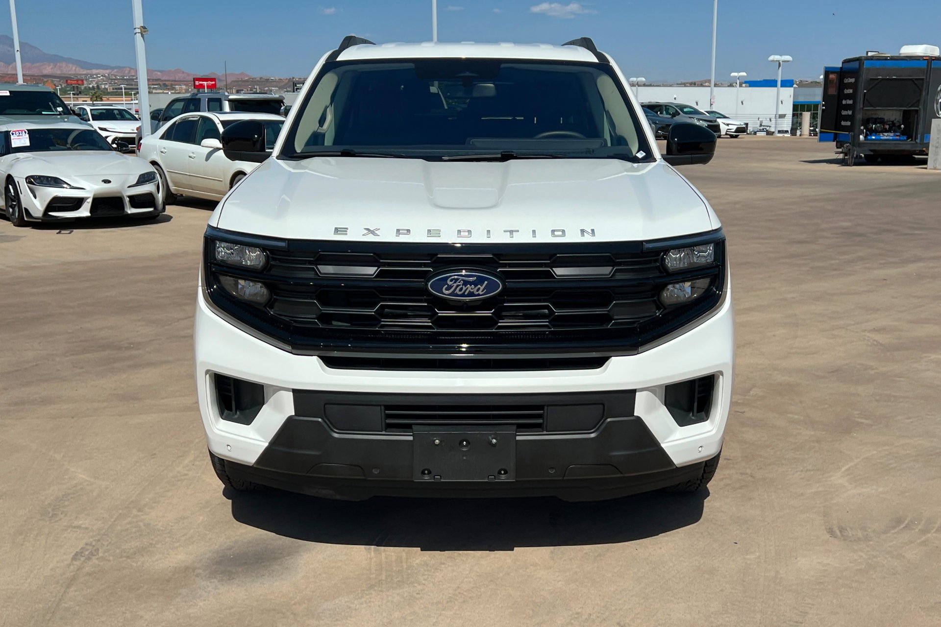 Used 2025 Ford Expedition Active AWD/4WD image 9