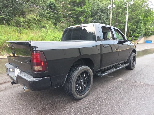 Used 2014 RAM 1500 Express w/ Black Ram 1500 Express Group AWD/4WD image 3