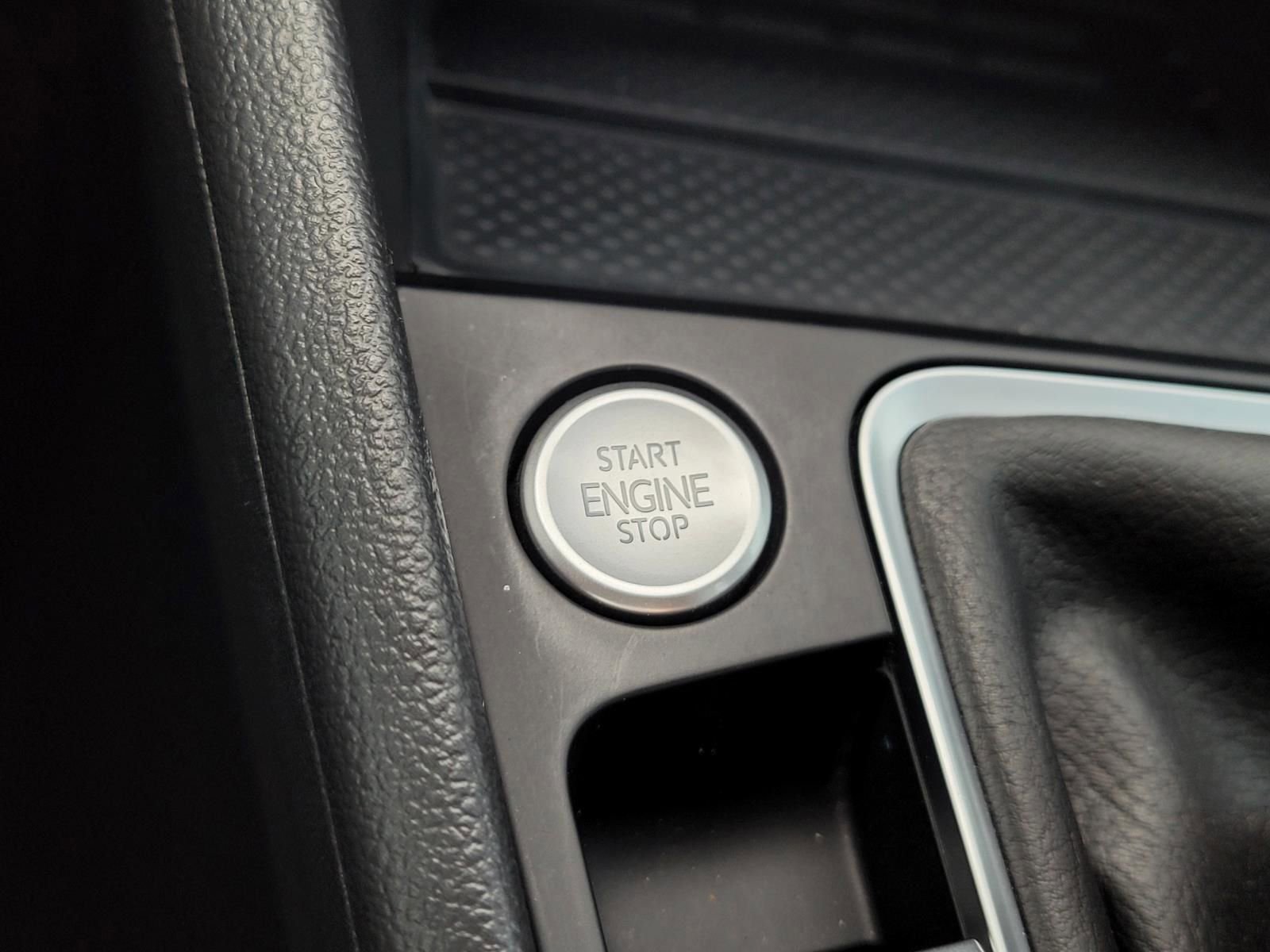 Used 2025 Volkswagen Jetta GLI Autobahn FWD image 26