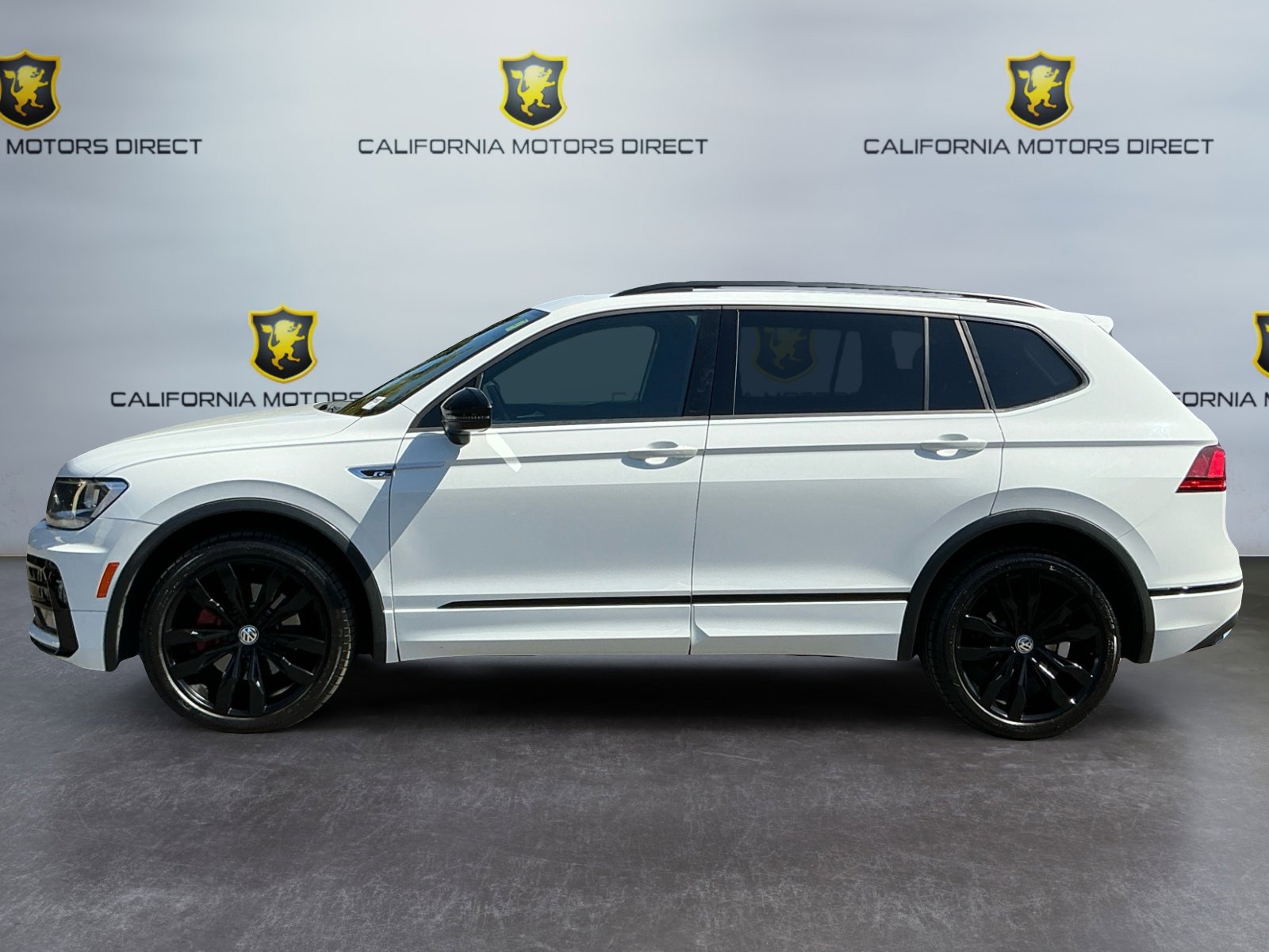 Used 2021 Volkswagen Tiguan SE R-Line FWD image 8