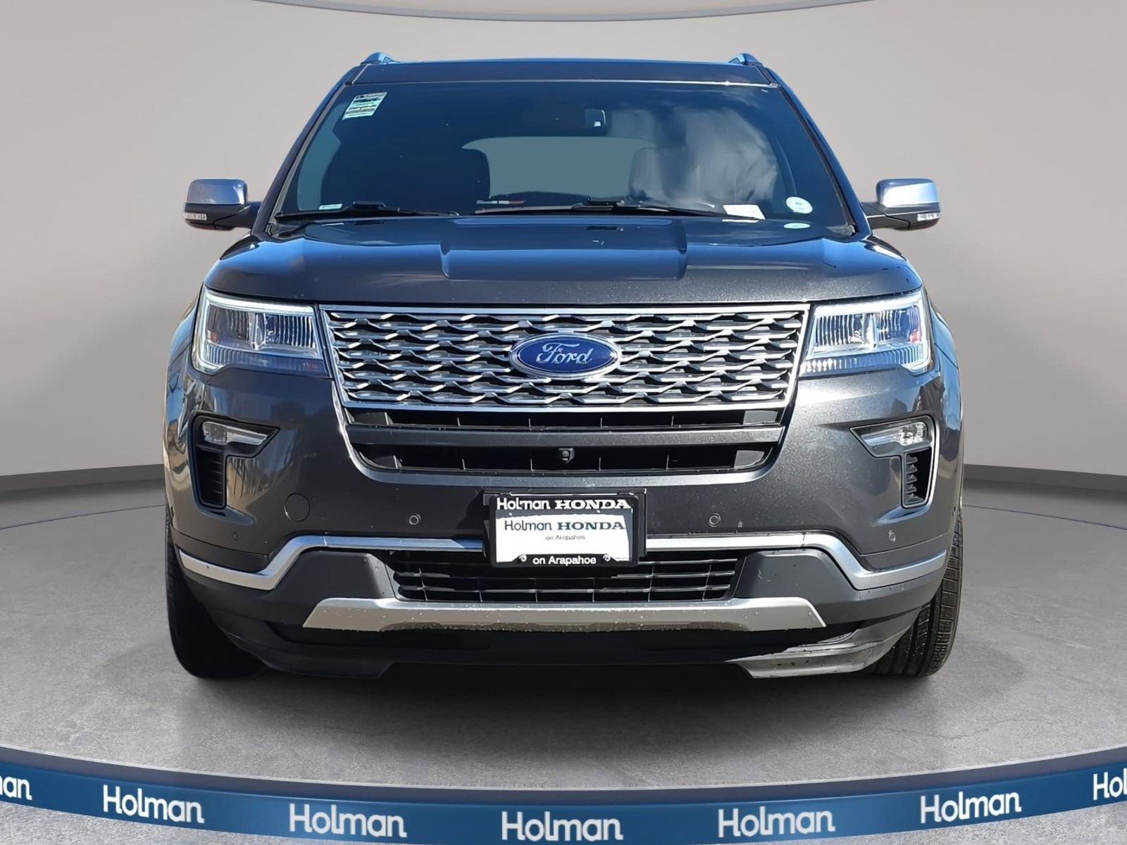 Used 2018 Ford Explorer Platinum image 3
