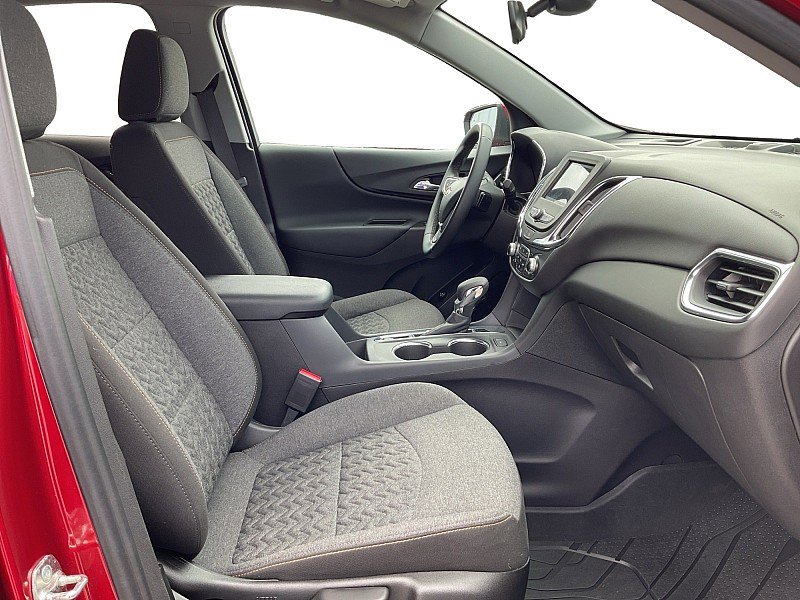 Used 2024 Chevrolet Equinox LT w/ LPO, Floor Liner Package FWD image 11