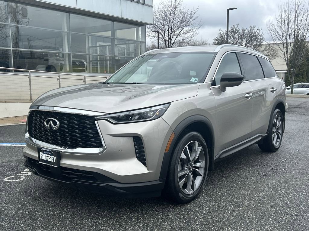 Certified 2025 INFINITI QX60 Luxe