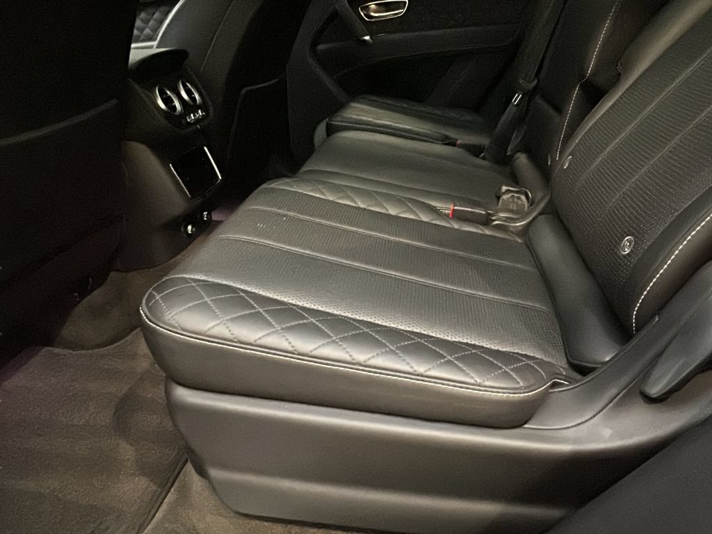 Used 2018 Bentley Bentayga Activity AWD/4WD image 15