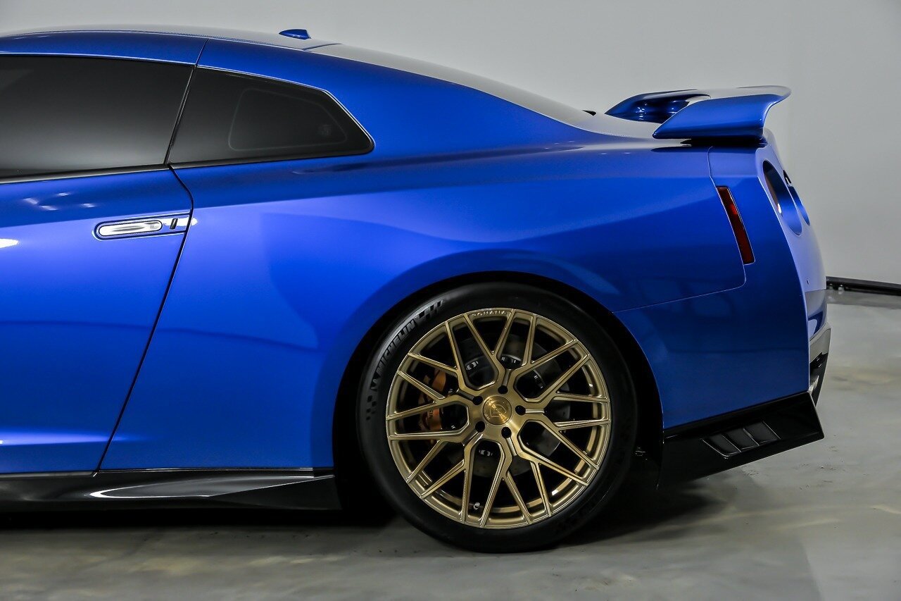 Used 2020 Nissan GT-R Premium AWD/4WD image 9