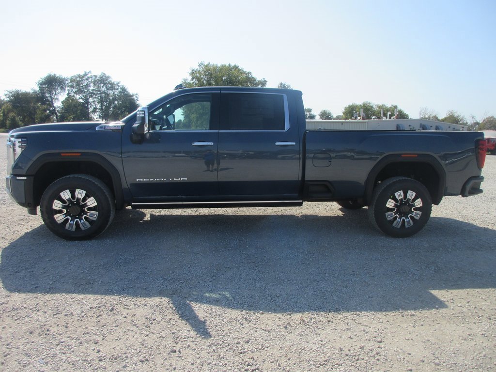 New 2026 GMC Sierra 3500 Denali w/ Denali Reserve Package image 10