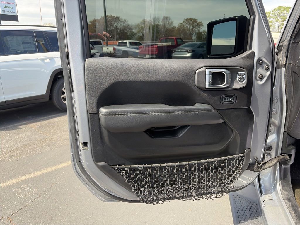 Used 2021 Jeep Wrangler Unlimited Sahara image 13