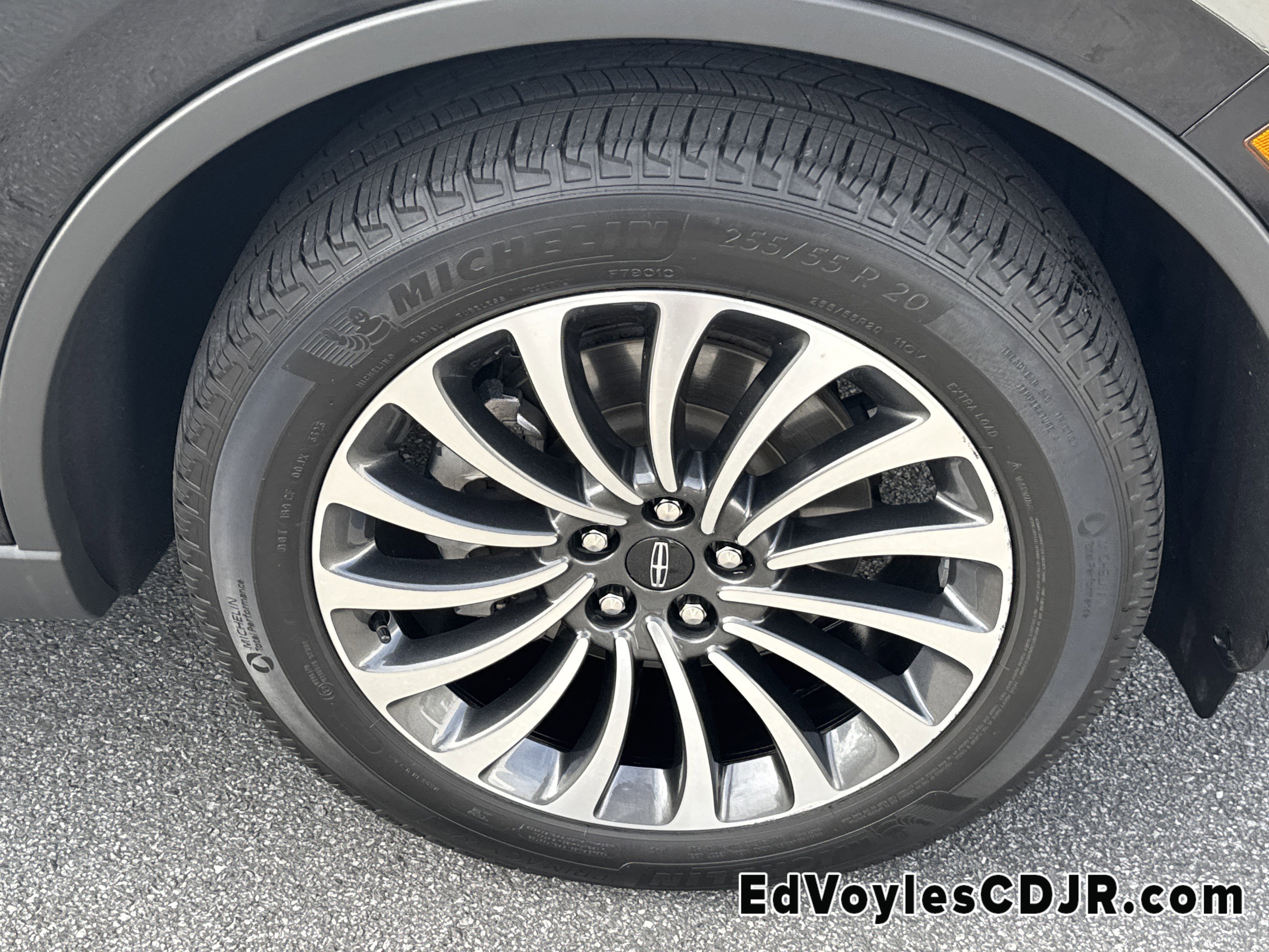 Used 2023 Lincoln Aviator Reserve w/ Equipment Group 201A image 14