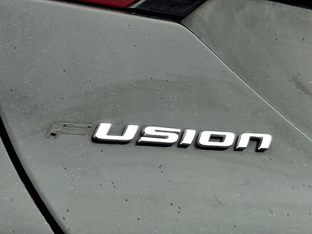 Used 2014 Ford Fusion SE w/ Equipment Group 201A image 30