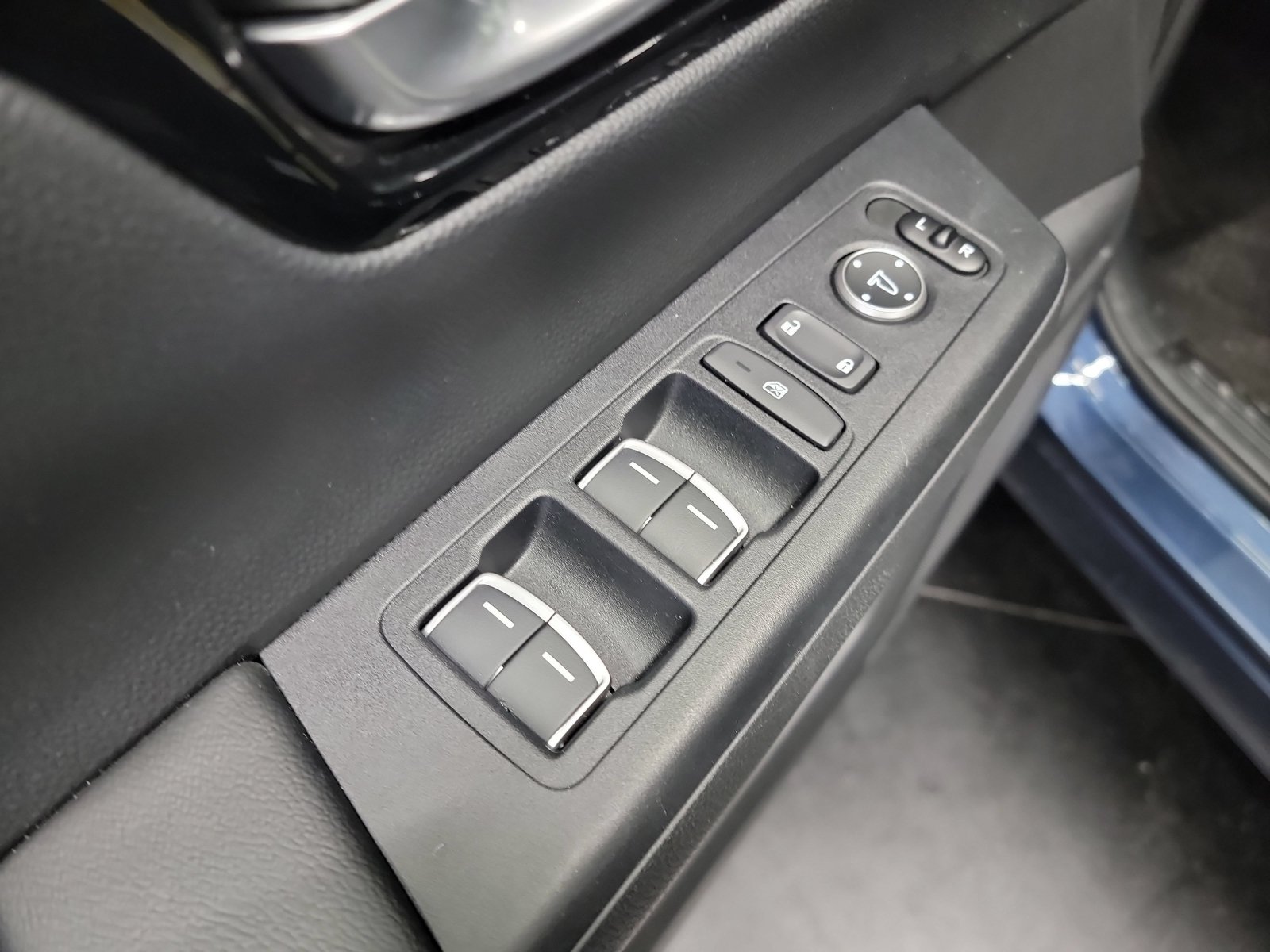 Certified 2023 Honda CR-V Sport Touring image 14