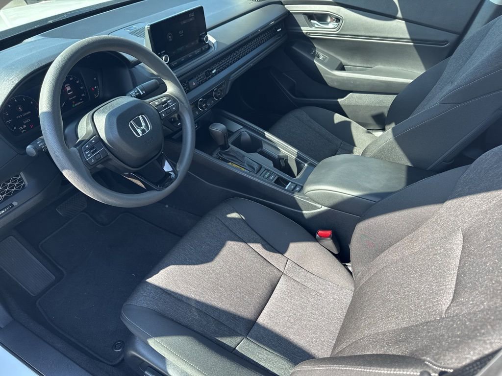 Used 2025 Honda Accord SE image 16