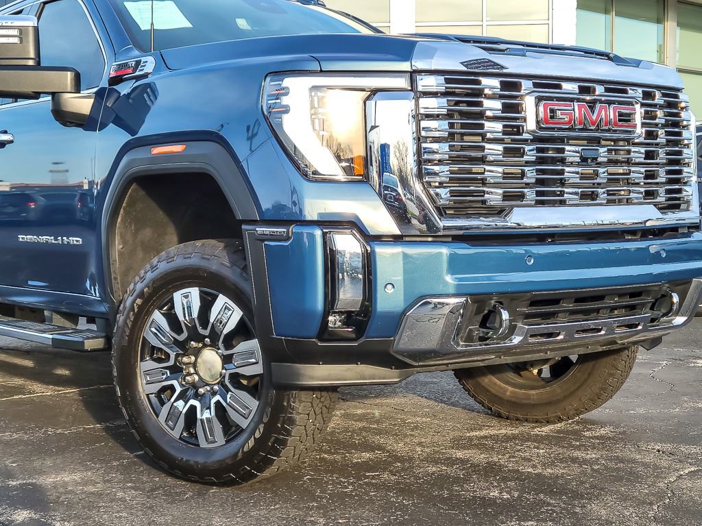 Used 2024 GMC Sierra 2500 Denali w/ Technology Package image 2