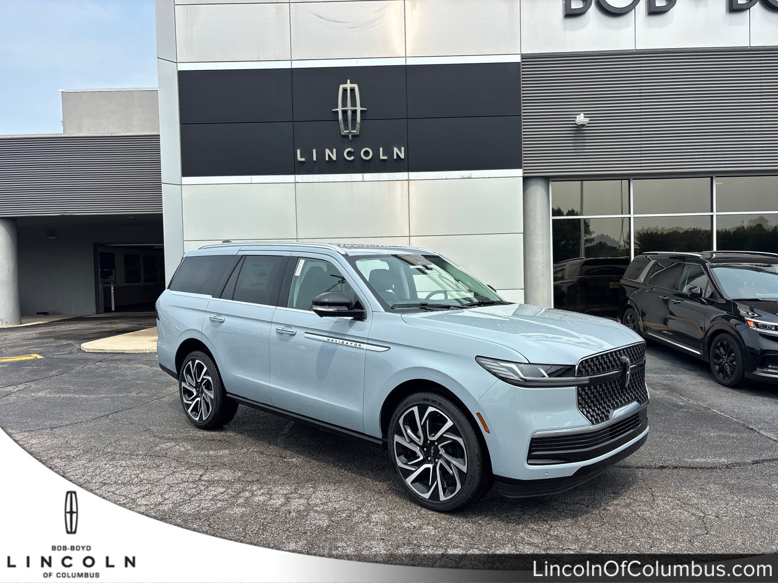New 2027 Lincoln Navigator Reserve AWD/4WD image 1
