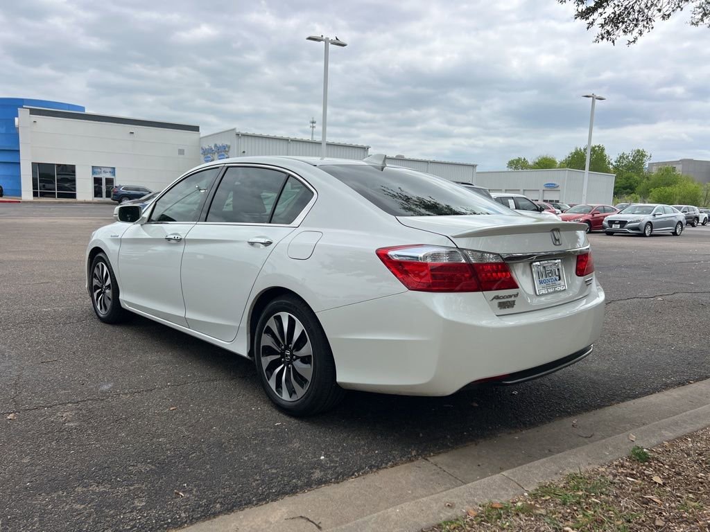 Used 2015 Honda Accord Touring image 5