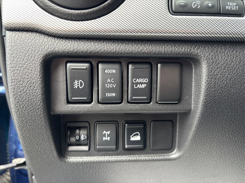 Used 2018 Nissan Titan PRO-4X w/ Pro-4x Convenience Package image 39