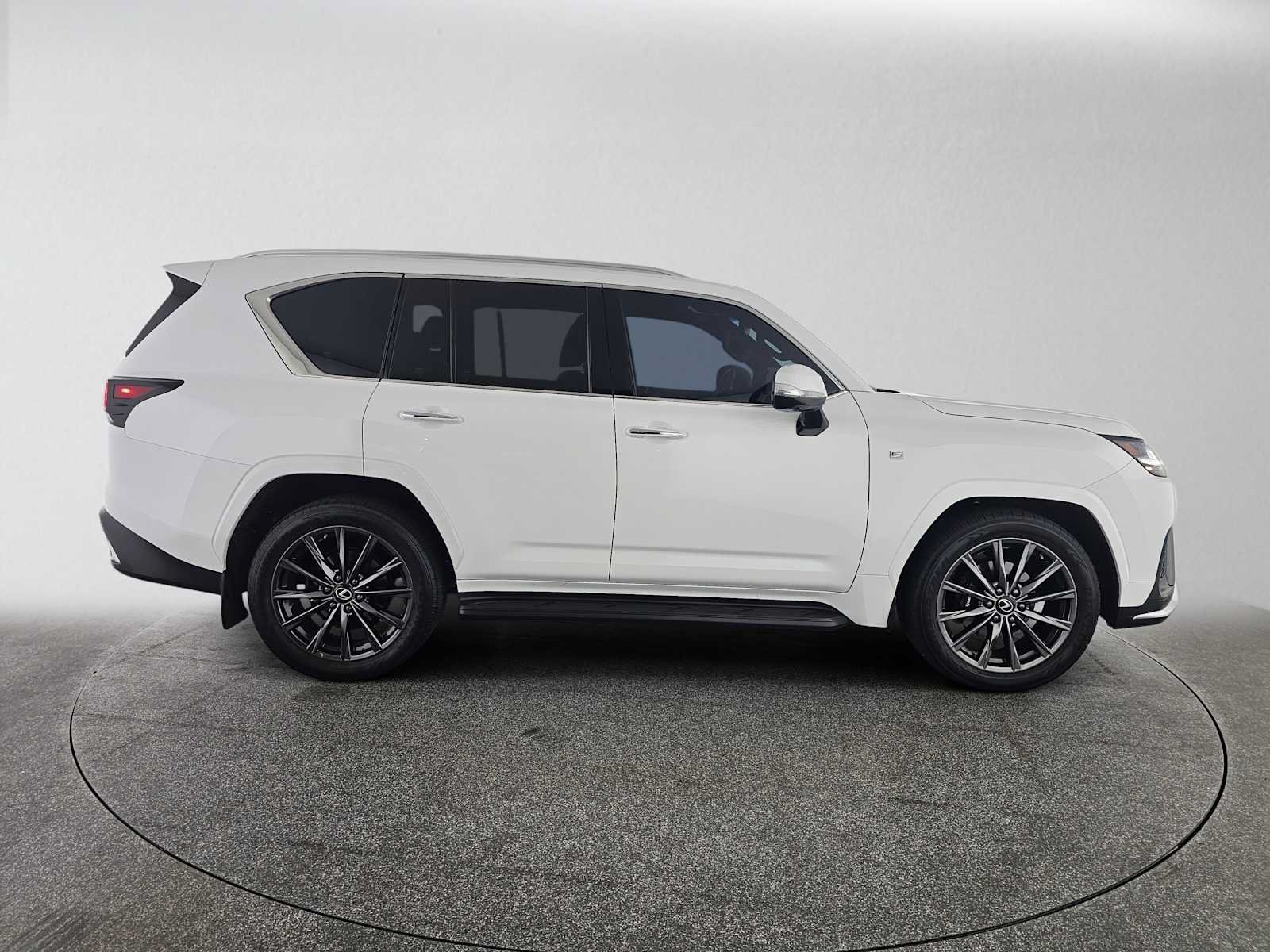 Used 2023 Lexus LX 600 F Sport AWD/4WD image 2