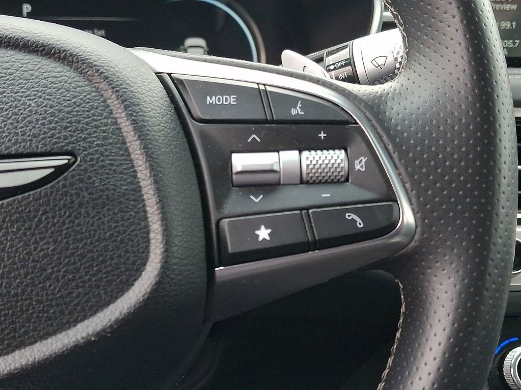 Used 2025 Genesis G70 2.5T AWD/4WD image 22