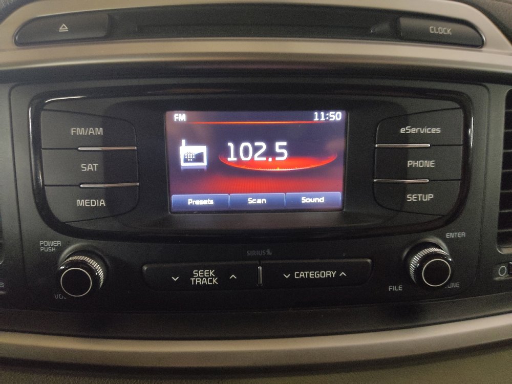 Used 2016 Kia Sorento LX w/ LX Convenience Package image 25