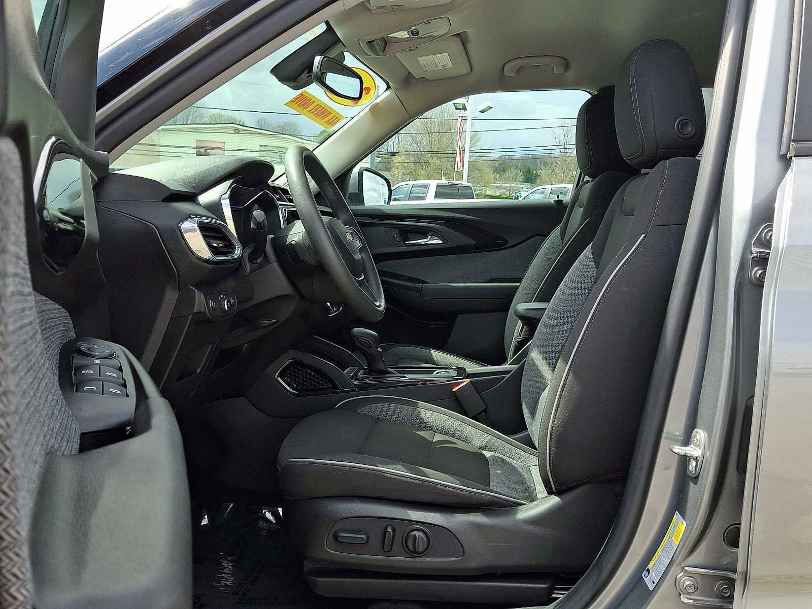 Used 2023 Chevrolet TrailBlazer LT w/ Convenience Package image 15