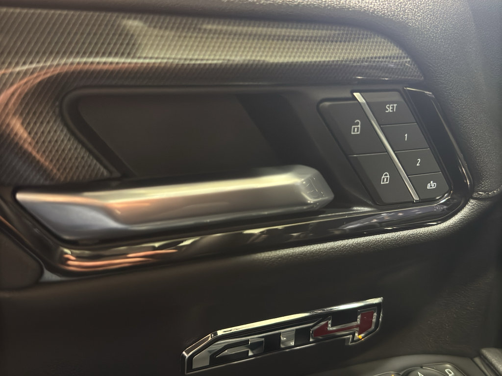 Used 2025 GMC Sierra 1500 AT4 w/ AT4 Premium Package AWD/4WD image 39