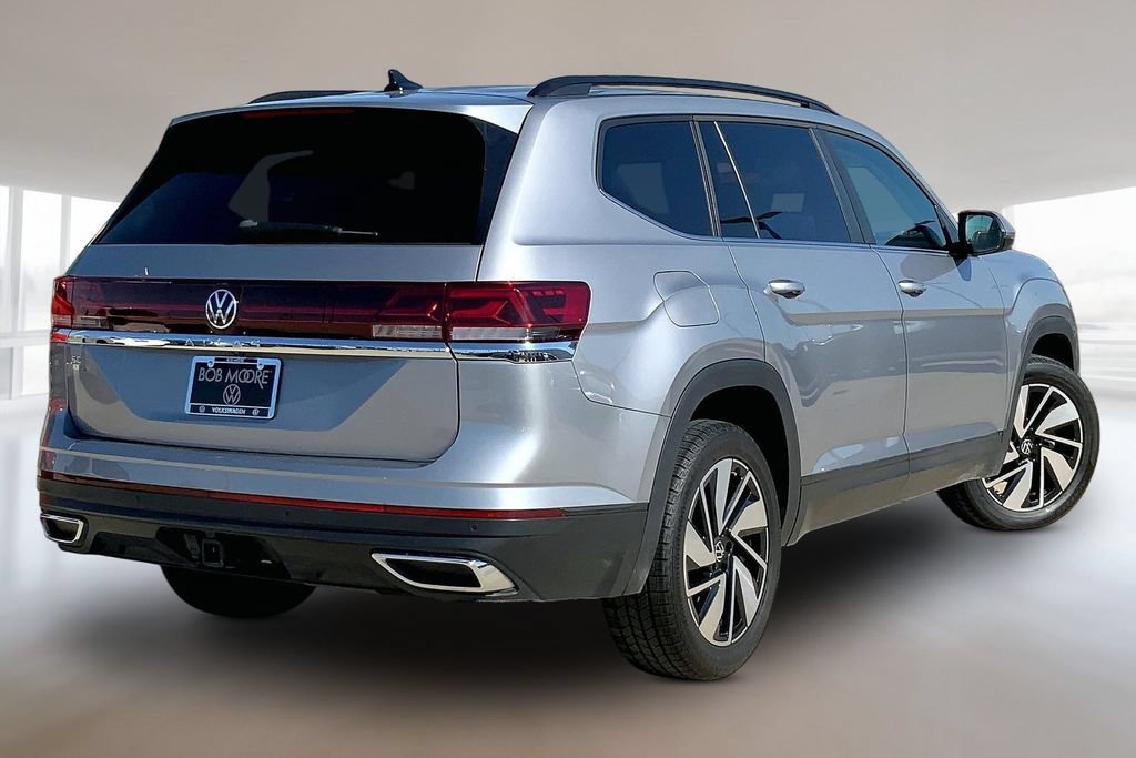 Used 2024 Volkswagen Atlas SE FWD image 2