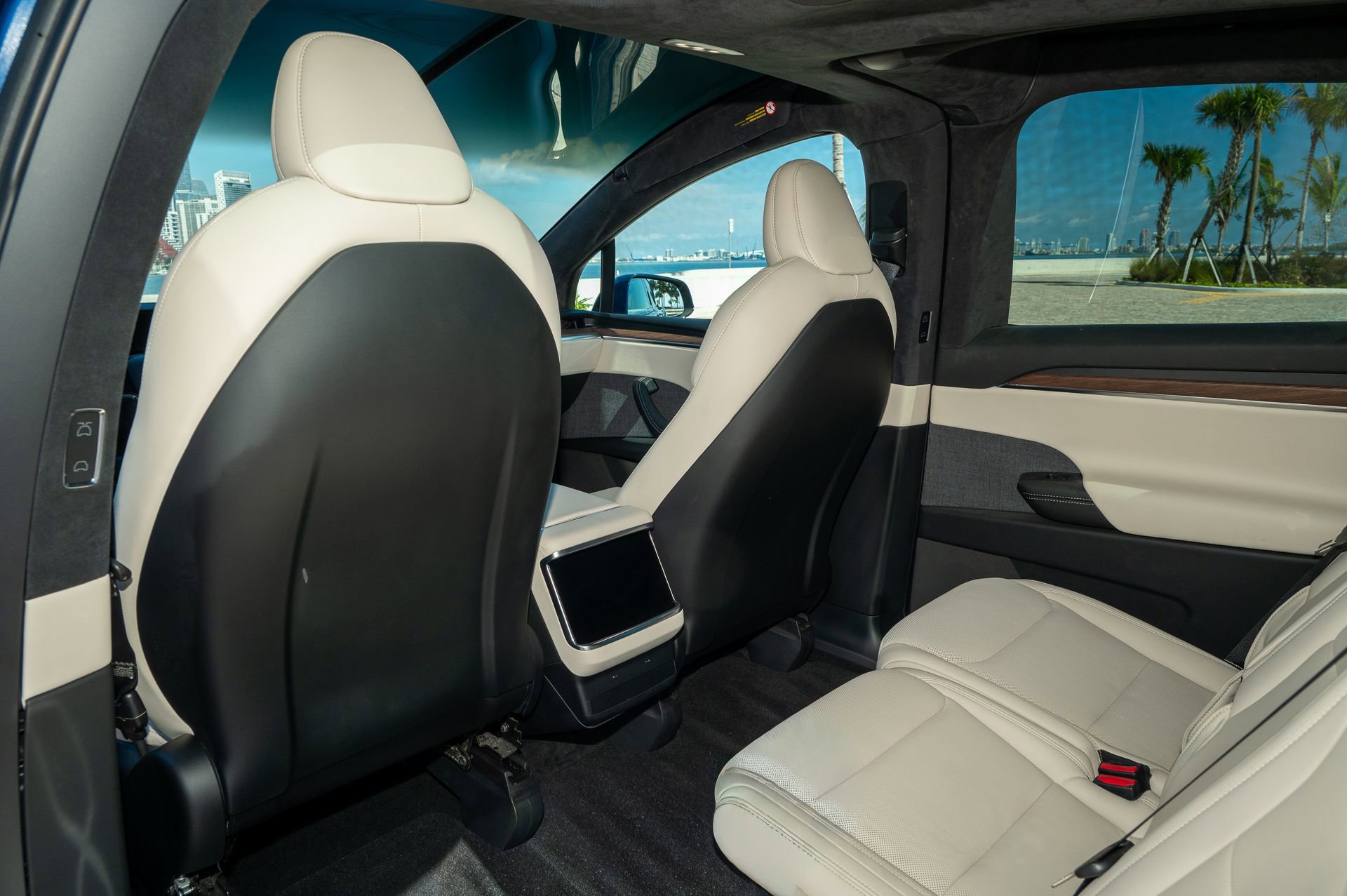 Used 2022 Tesla Model X Long Range image 21