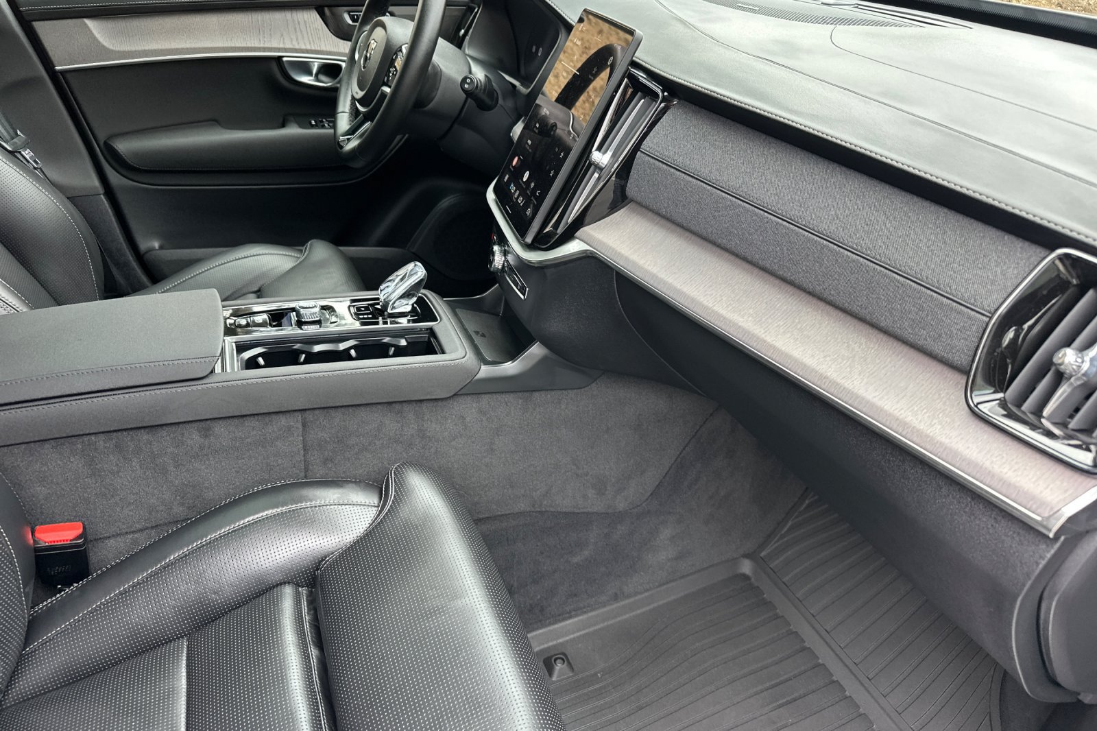 Certified 2026 Volvo XC90 T8 Ultra w/ Protection Package AWD/4WD image 20