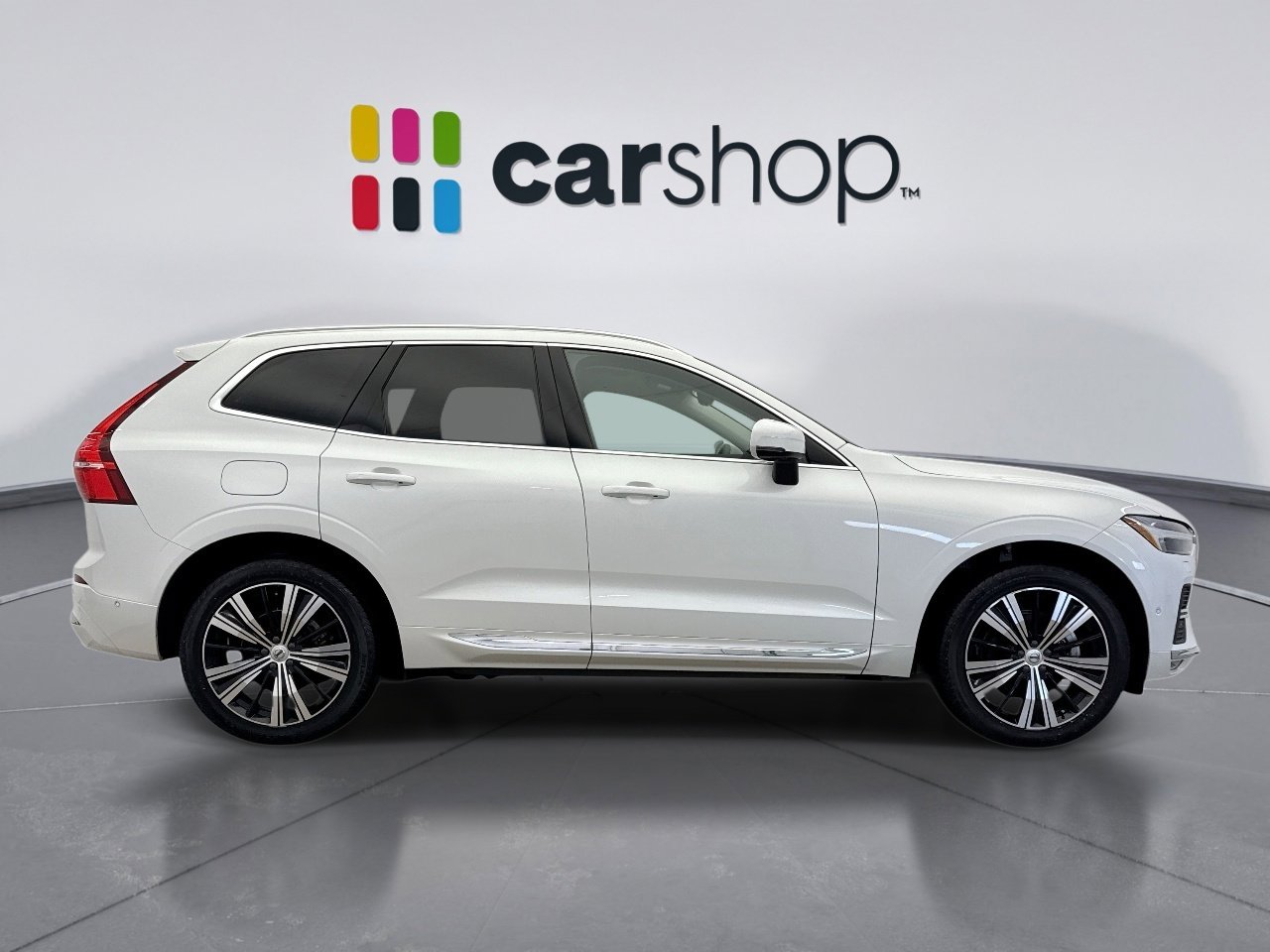 Used 2023 Volvo XC60 B5 Plus image 6