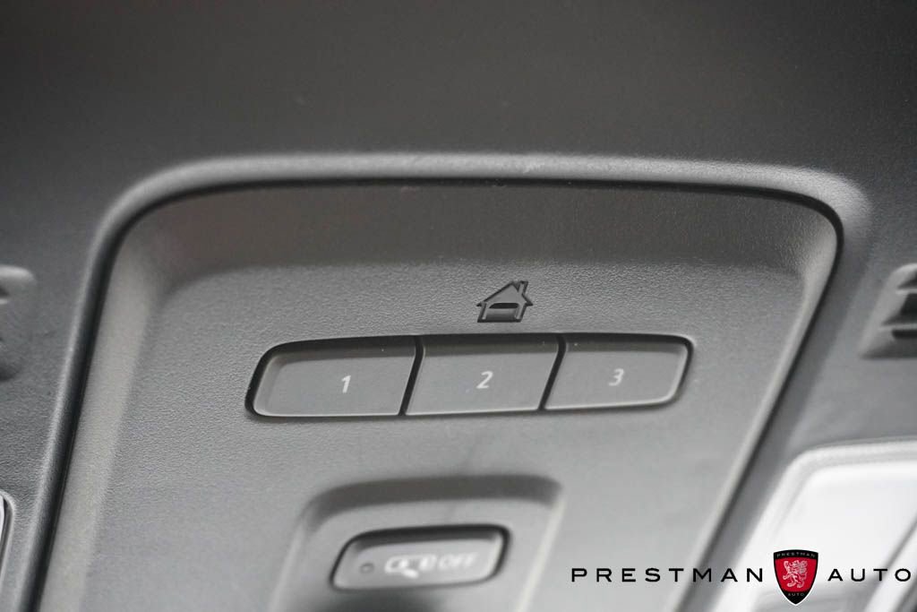 Used 2024 Chevrolet Suburban Z71 image 31