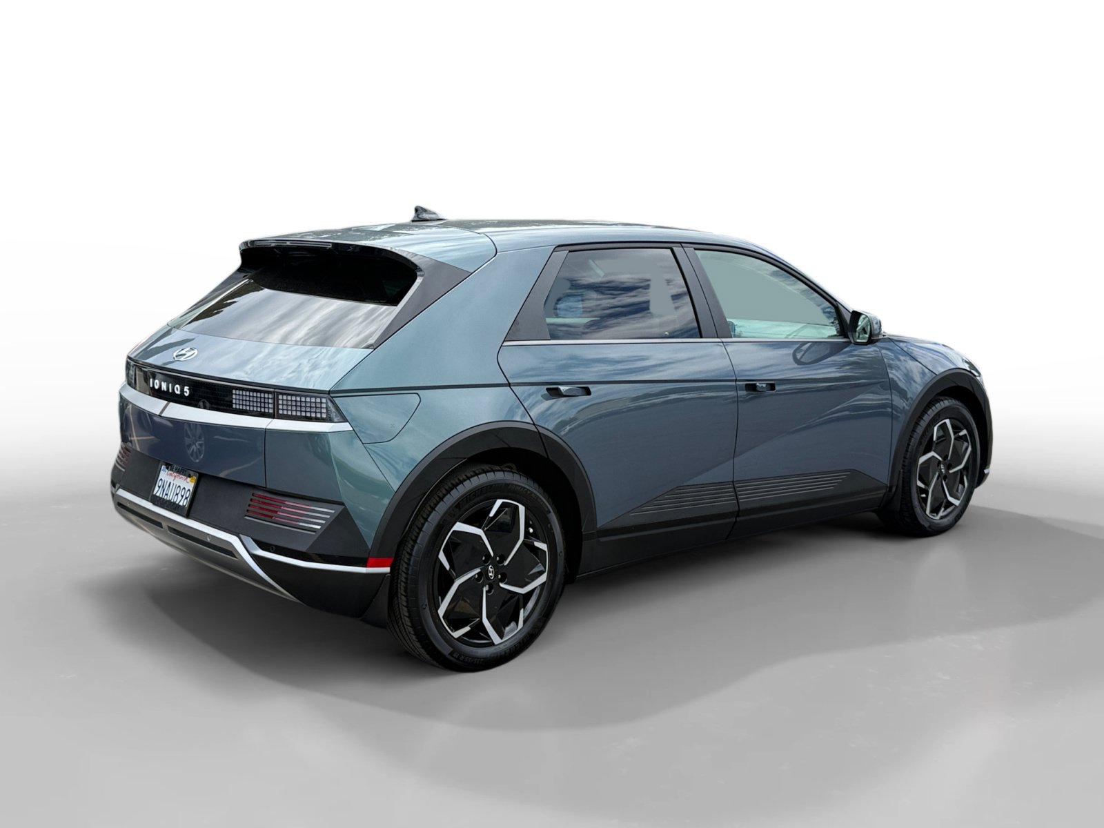 Certified 2024 Hyundai Ioniq 5 SE RWD image 5