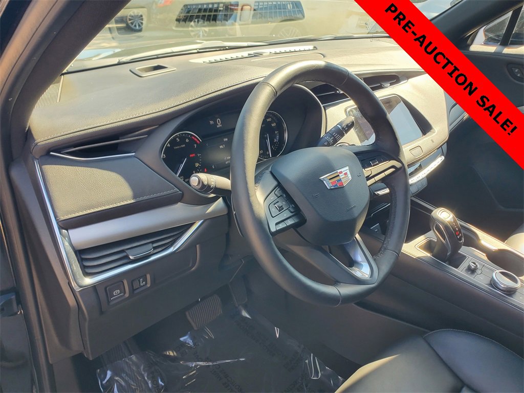 Used 2019 Cadillac XT4 Premium Luxury w/ Cold Weather Package image 15