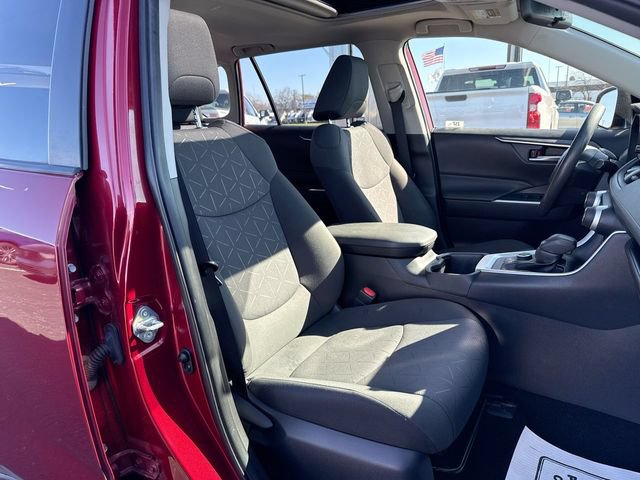 Used 2022 Toyota RAV4 XLE w/ Convenience Package AWD/4WD image 25