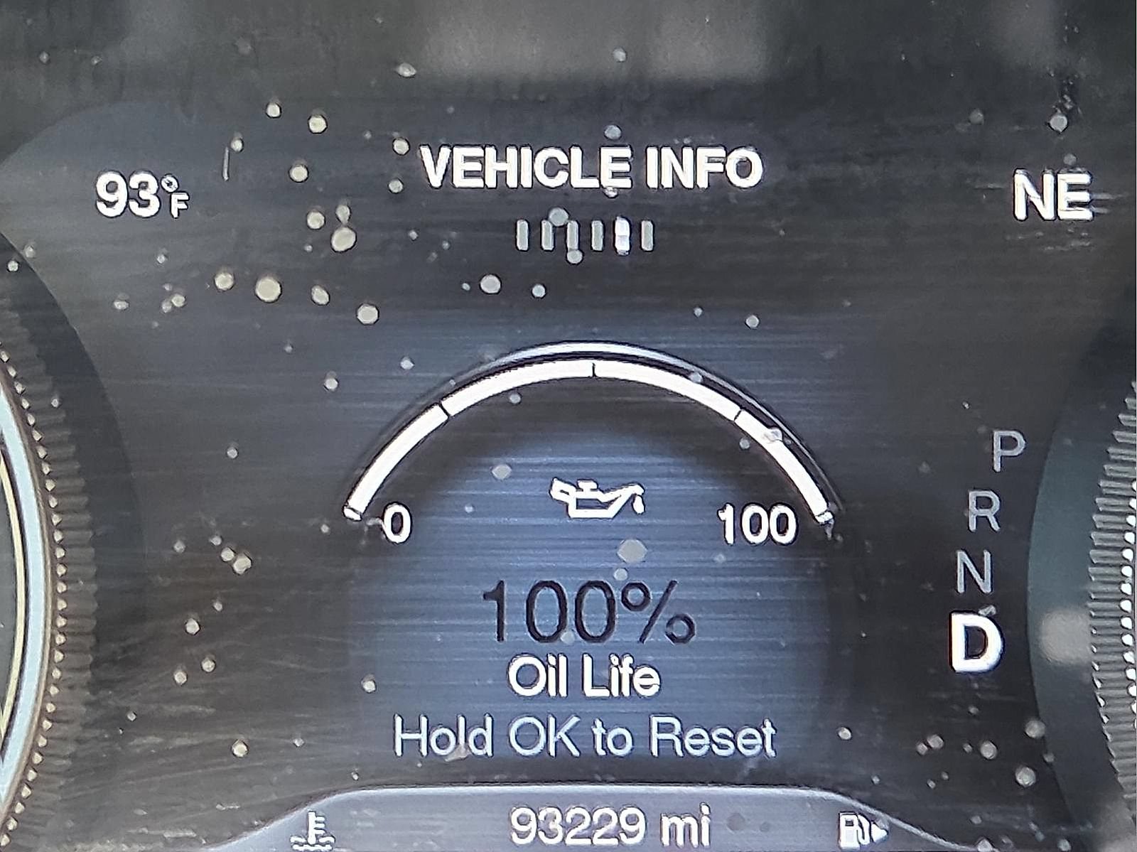 Used 2018 Jeep Cherokee Trailhawk AWD/4WD image 23