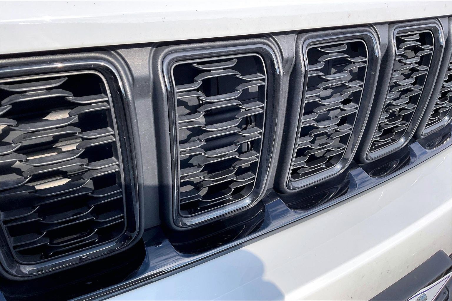 Certified 2023 Jeep Grand Cherokee Altitude image 25