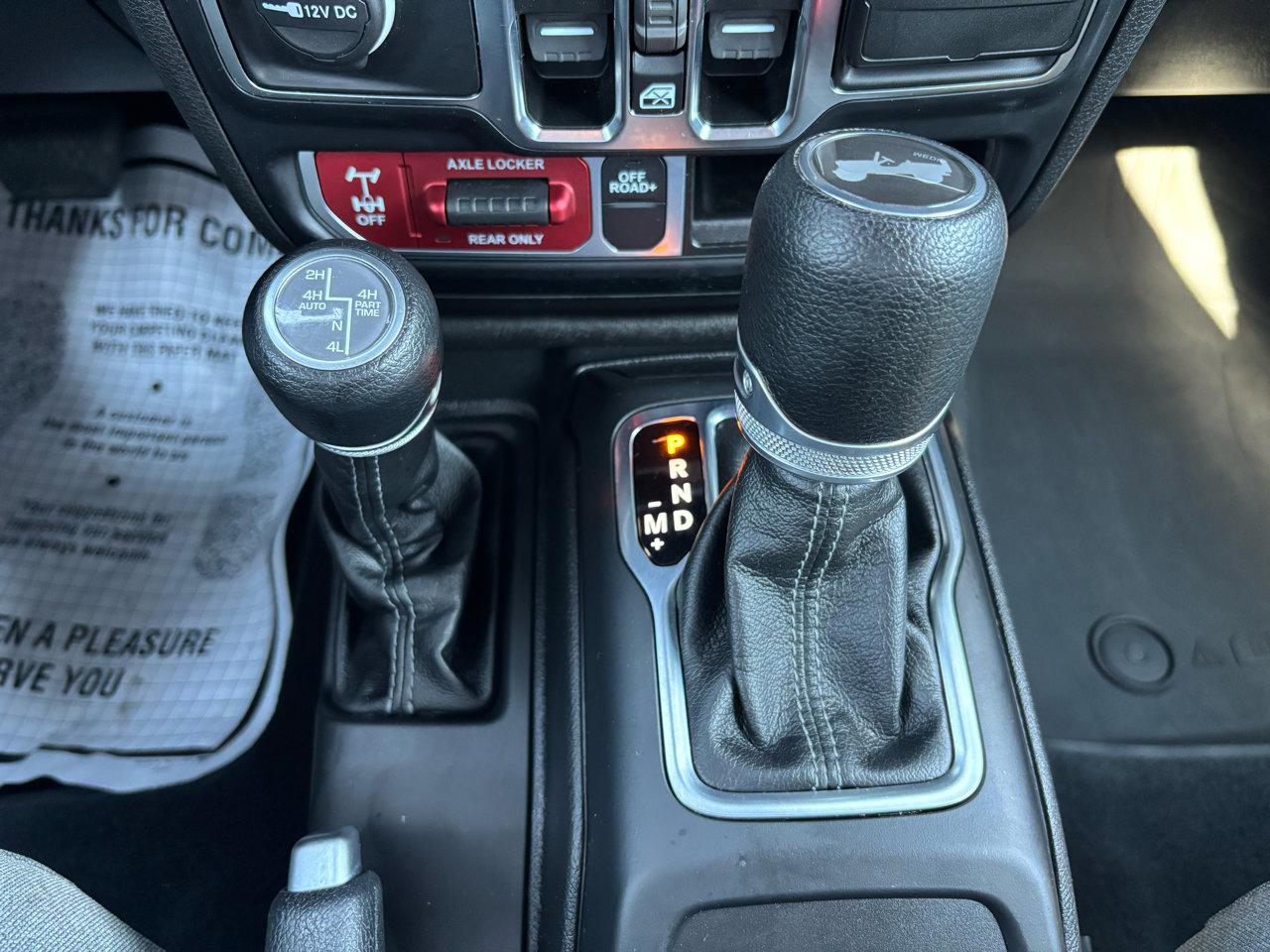 Used 2024 Jeep Wrangler Unlimited AWD/4WD image 25