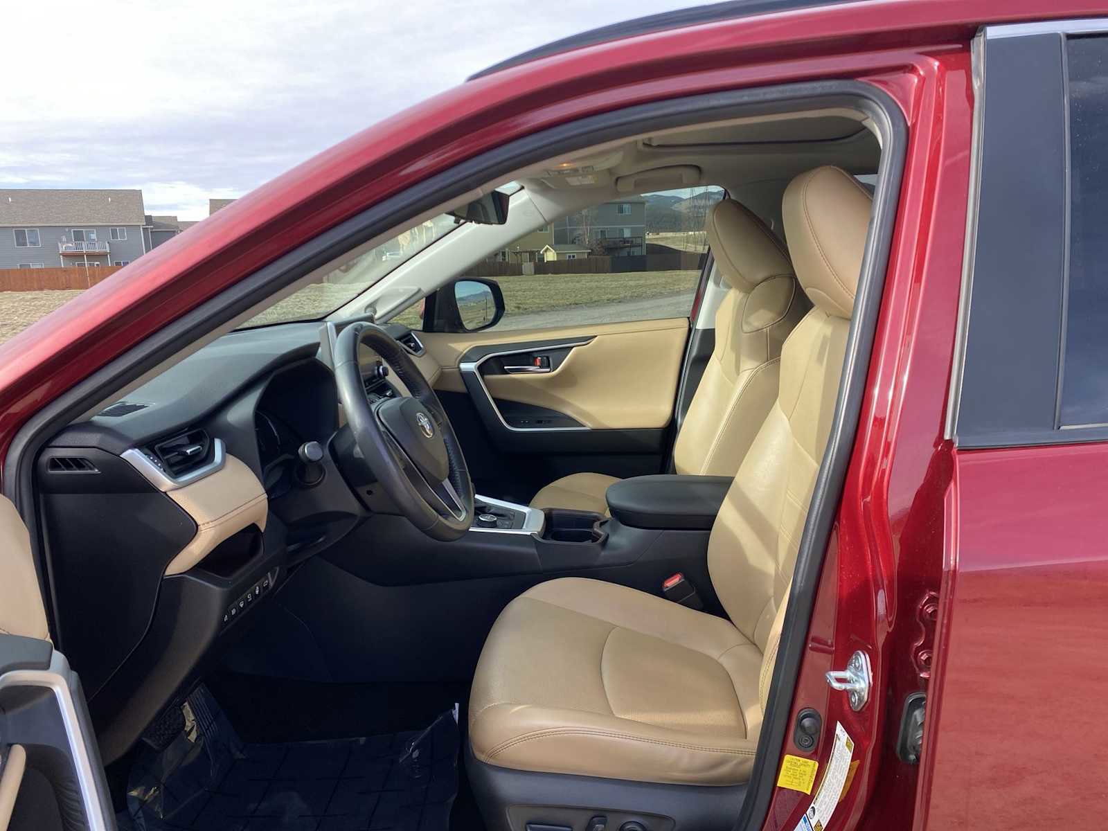 Used 2021 Toyota RAV4 Limited AWD/4WD image 17