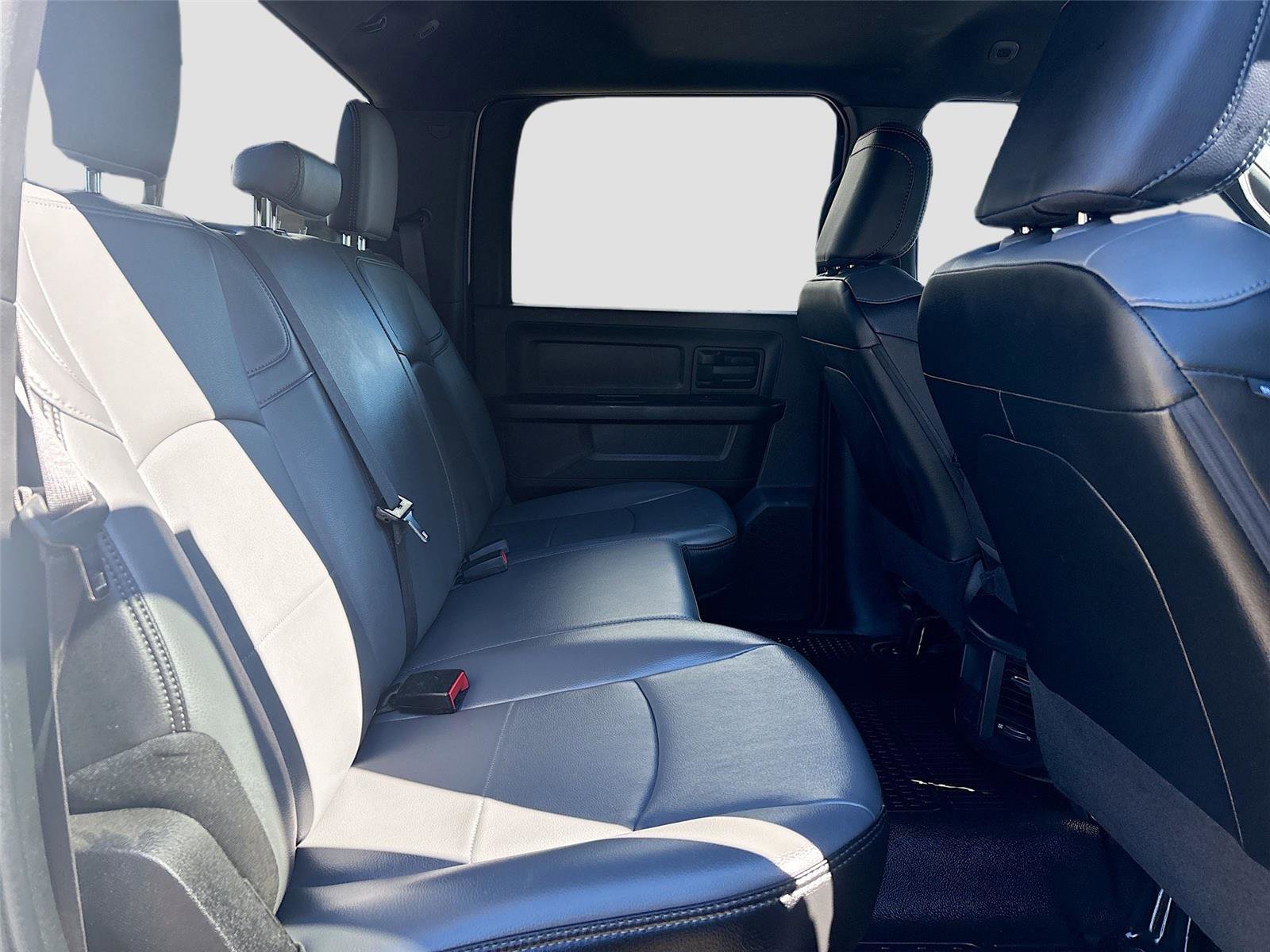 Used 2022 RAM 2500 Tradesman w/ Chrome Appearance Group image 30