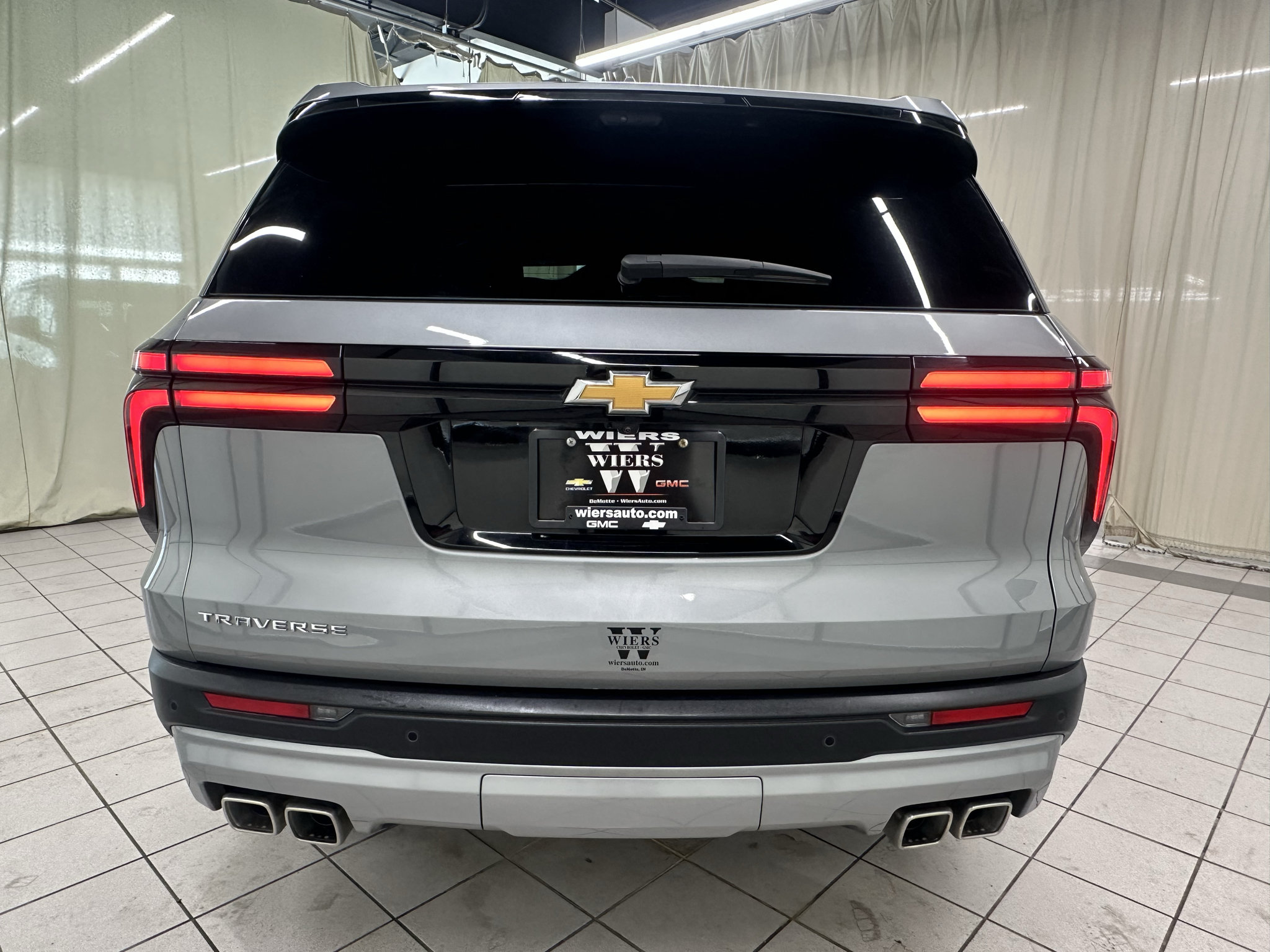 Certified 2026 Chevrolet Traverse LT w/ Driver Confidence Package FWD image 5
