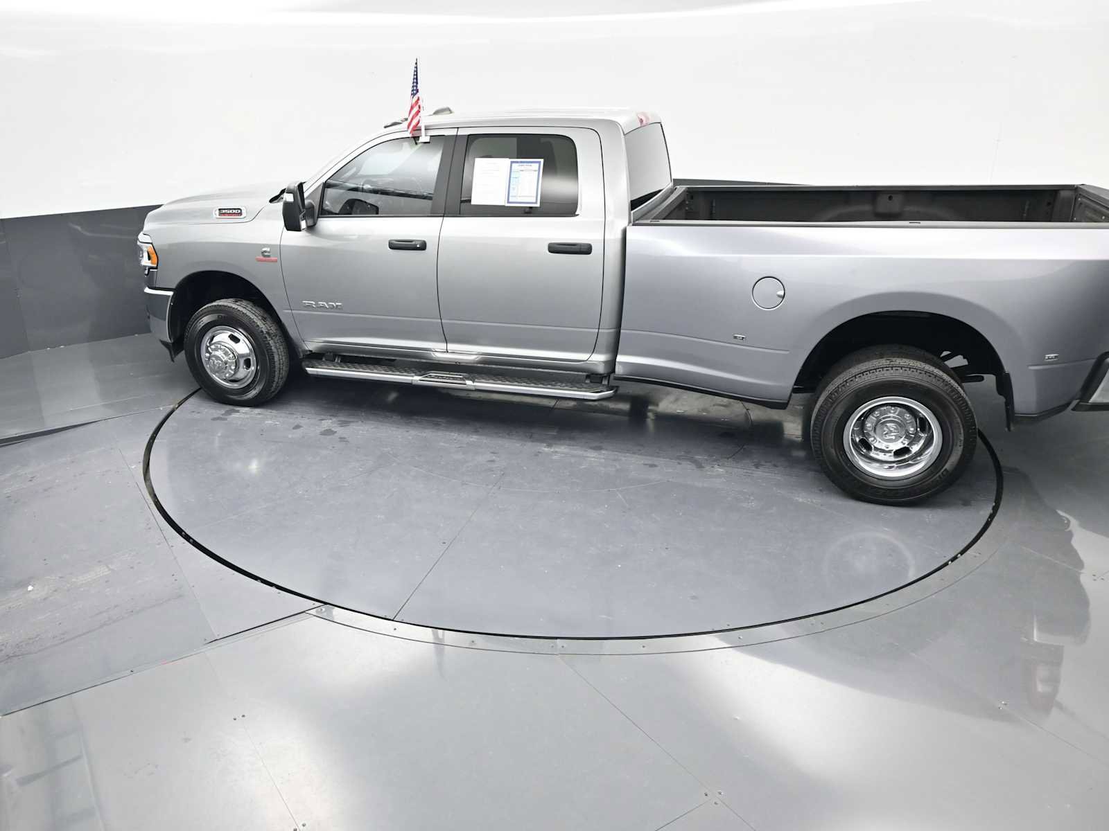 Used 2024 RAM 3500 Big Horn image 54
