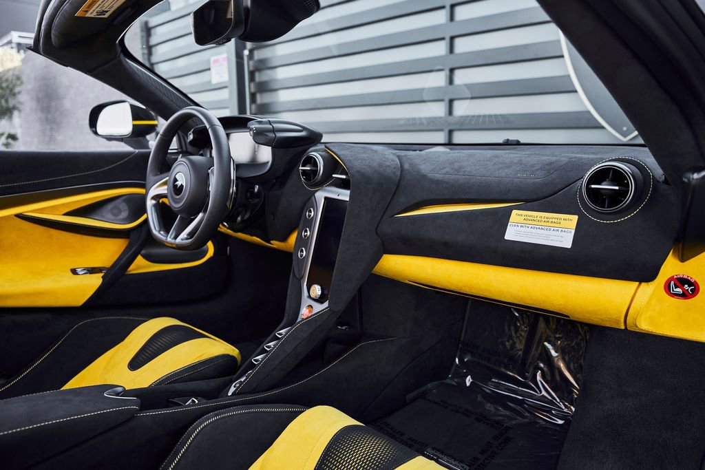 Used 2026 McLaren 750S Spider image 44